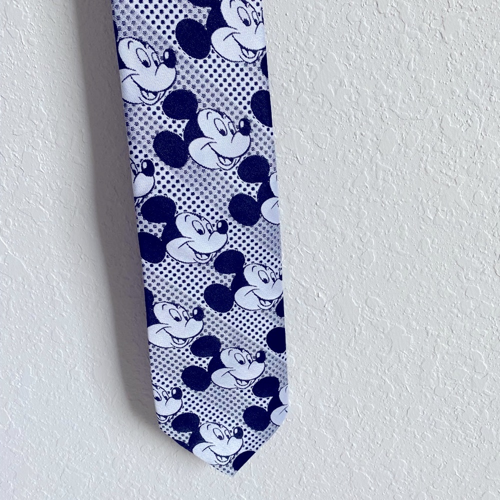 Disney Men’s Mickey Mouse Tie by Cervantes. - Picture 7 of 9